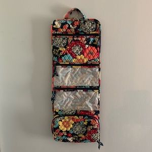 Vera Bradley Hanging Organizer- Happy Snails